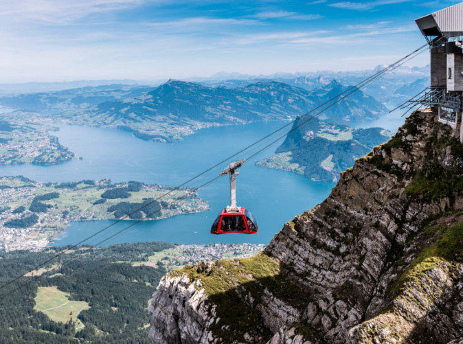 0073_Gipfelglueck_Schoene Aussichten Touristik_Pilatus_DragonRide_Sommer_Vierwaldstättersee